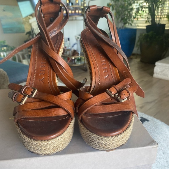 Burberry wedges size 7 with double straps that wrap up your leg. - Picture 3 of 8